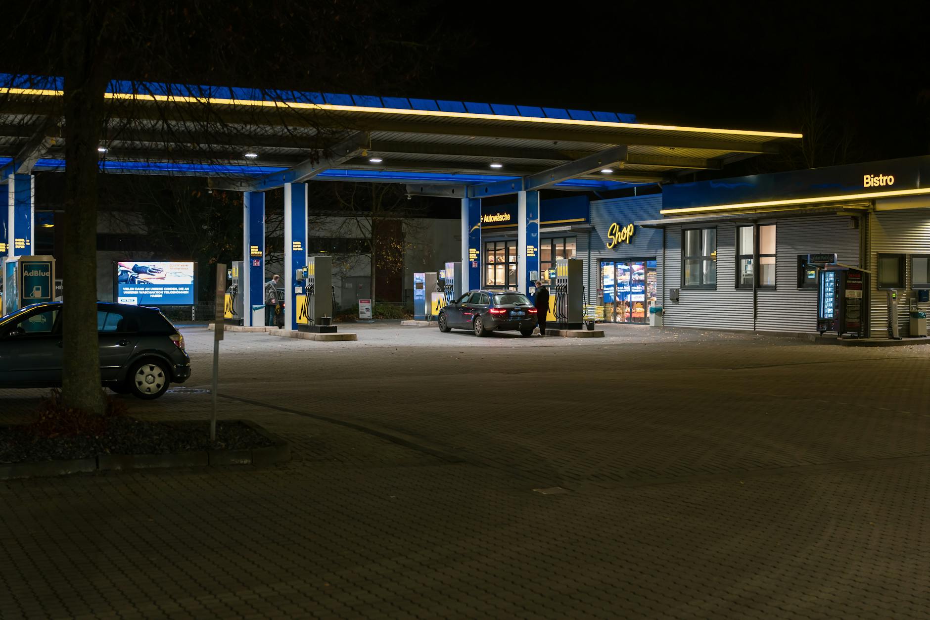 Distraction Gas Station