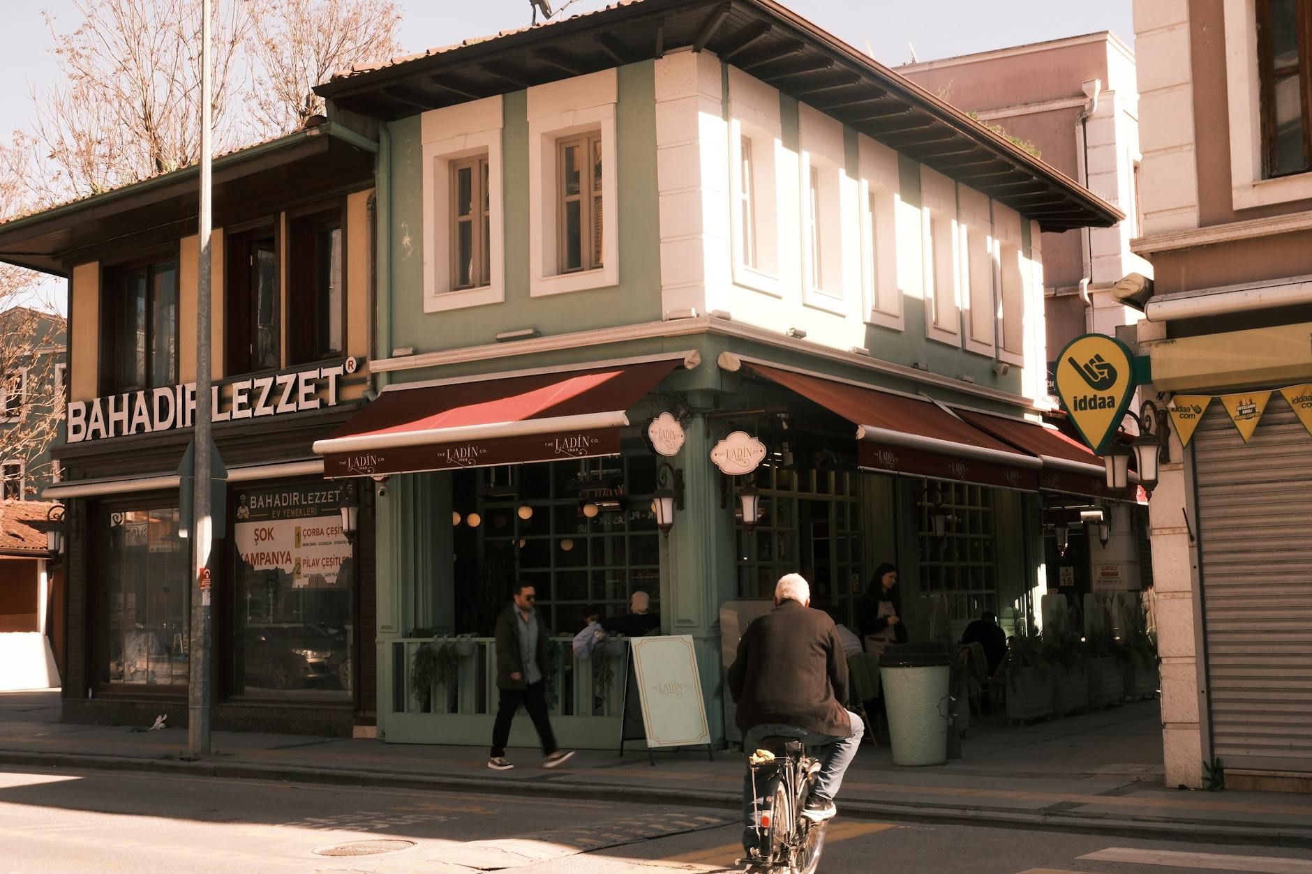 The Restaurant Redirect