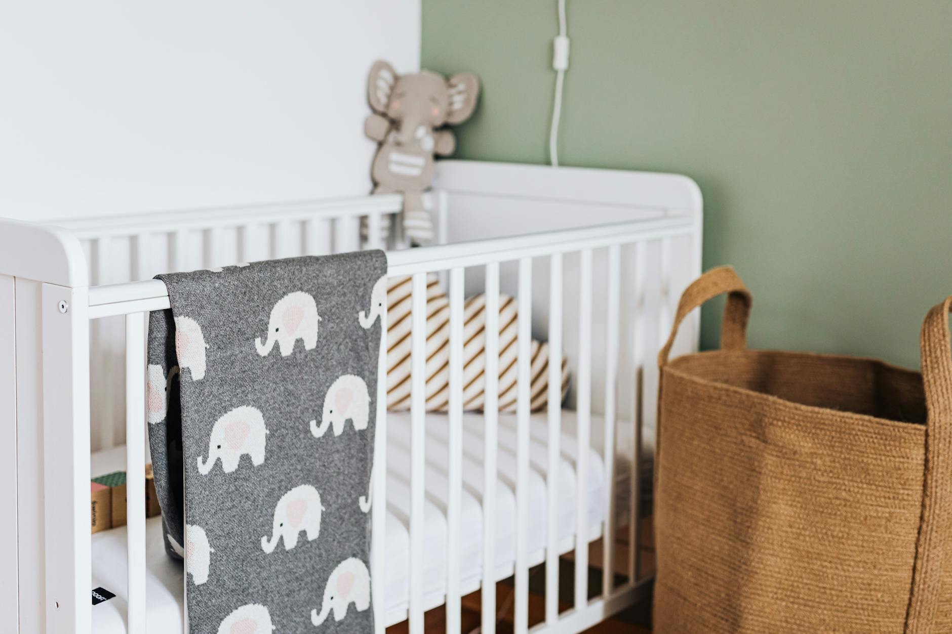 Cribs And Baby Furniture