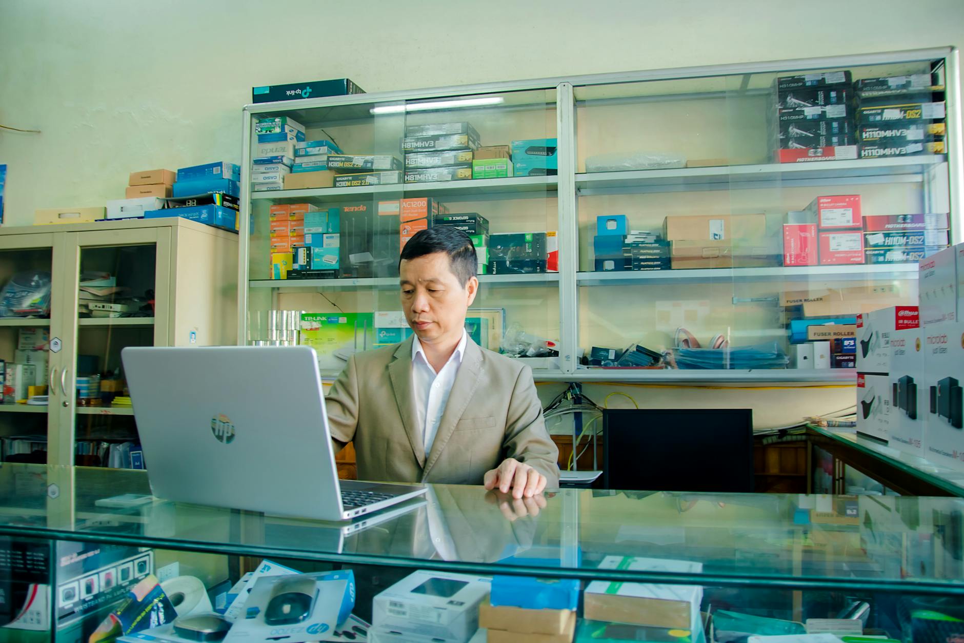 Vague Complaints Store