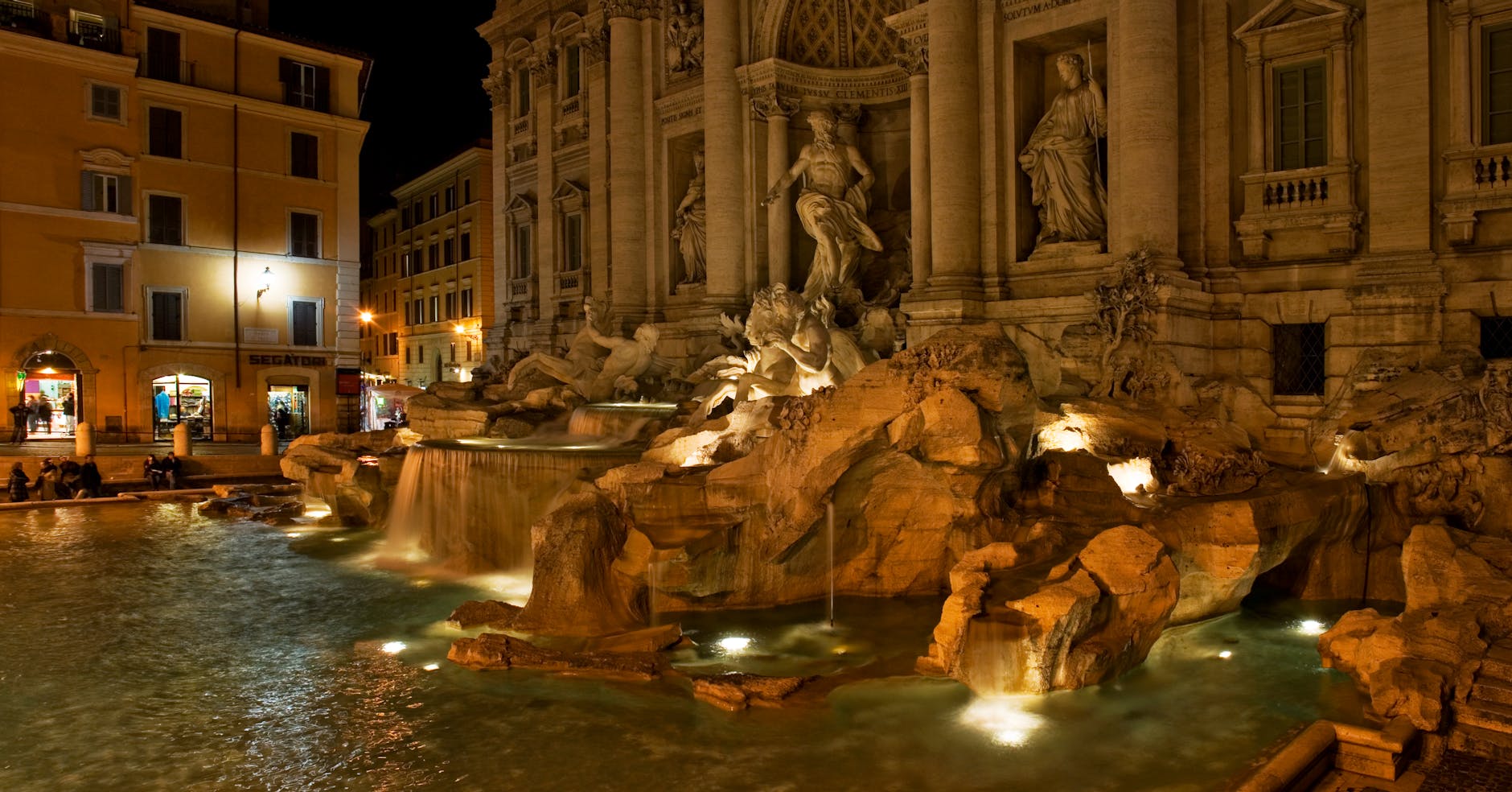 Trevi Fountain Attractions