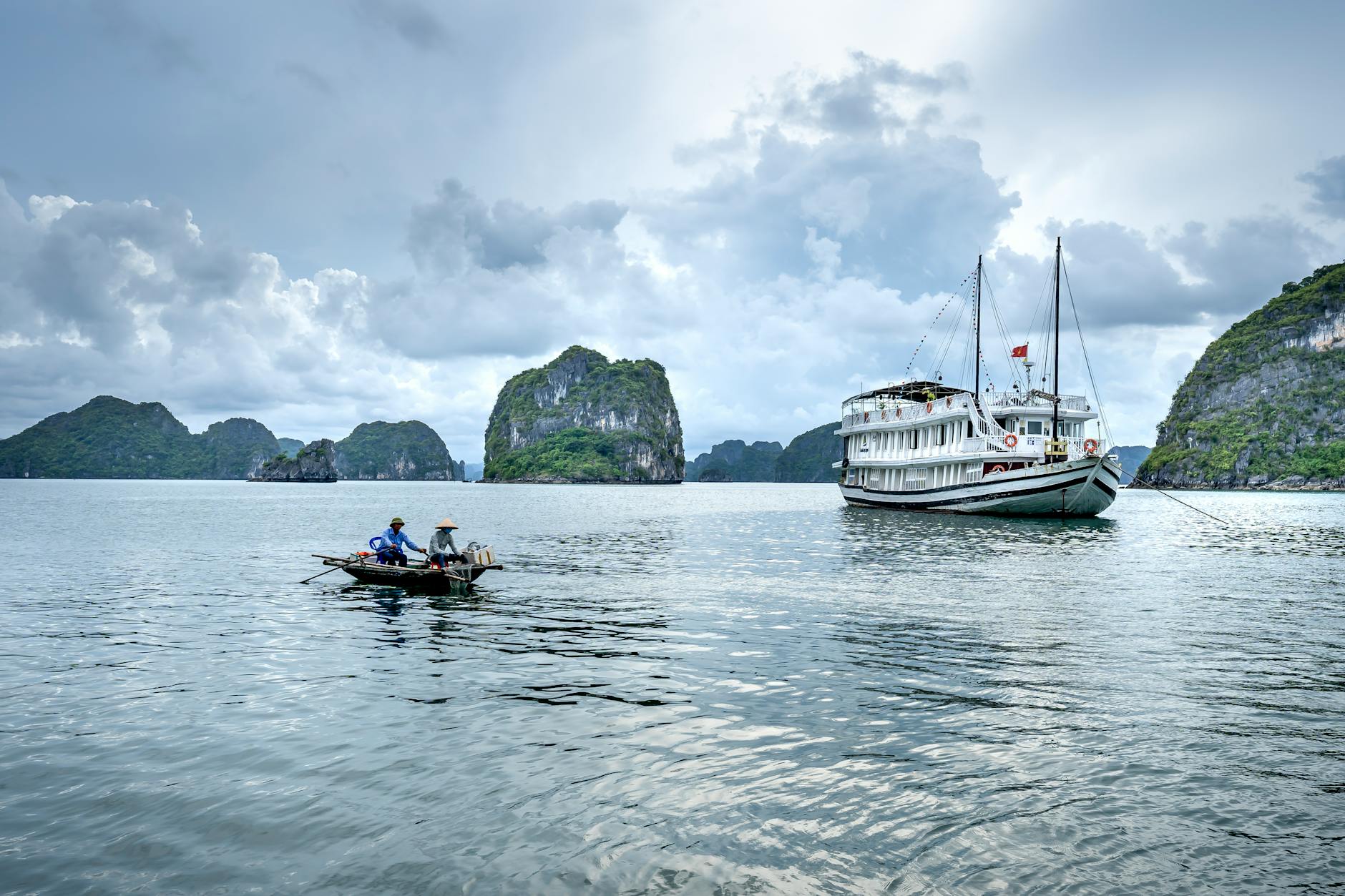 Ha Long Bay Travel