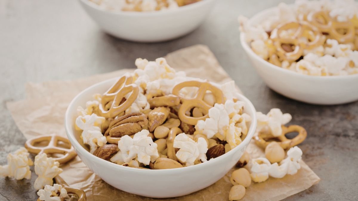Popcorn or Pretzels: Which Snack Is the Better Choice for Weight Loss