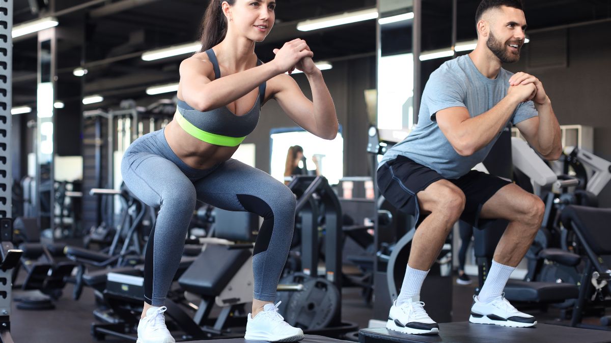 Things You Should Never Do at a Public Gym According to Trainers