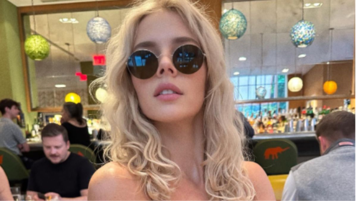 Samara Weaving’s Grey Strapless Dress Is the Throwback Look Worth Revisiting