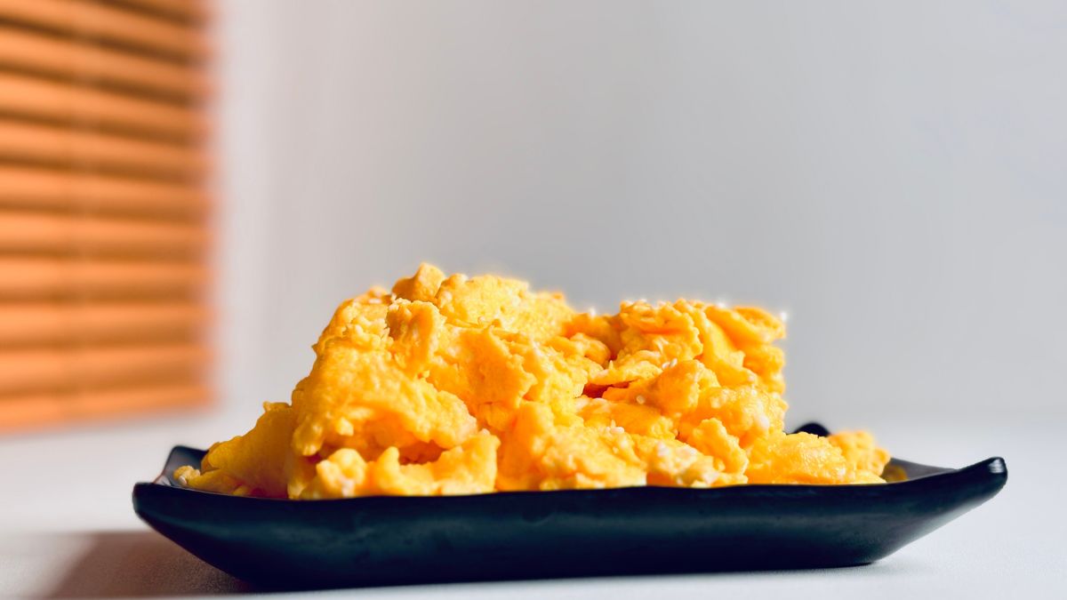 Chef from Gordon Ramsay’s Academy Reveals the Trick for Perfect Scrambled Eggs