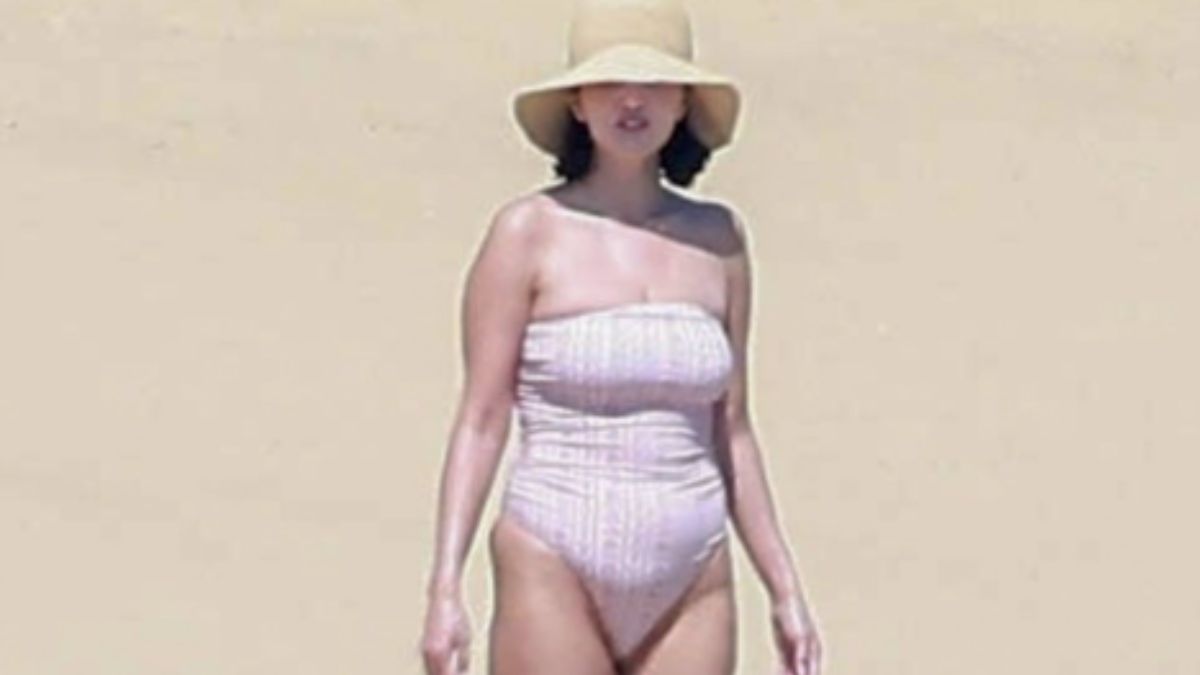 Selena Gomez Slays the Mexican Sun in a Sizzling One-Piece Bathing Suit
