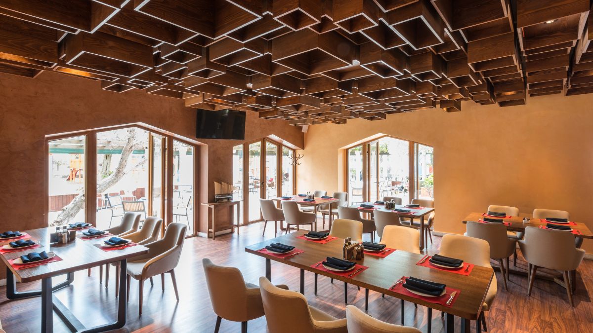 Subtle Signs a Small Town Restaurant Has the Best Food