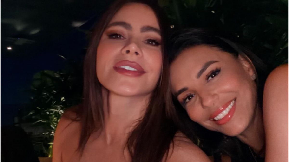 Sofia Vergara’s Black And Red Corset Is The Ultimate Statement-Making Must-Try Look