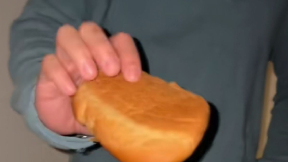 She Asked Her Boyfriend for a Slice of Bread While Sick and His Answer Broke the Internet