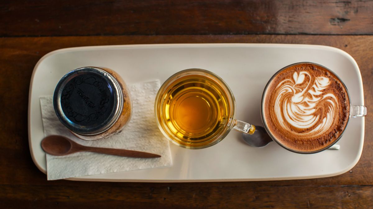 Moderate Coffee and Tea Consumption Linked to Lower Dementia Risk