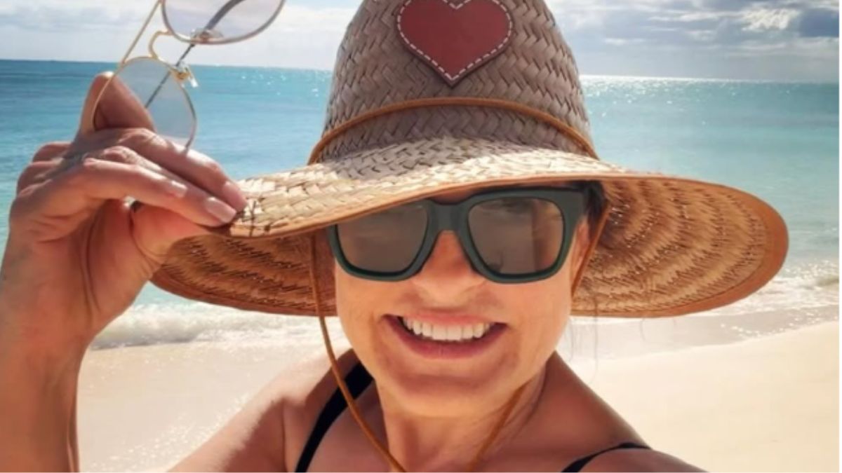 Mariska Hargitay’s Flowing Red Satin Gown at the PGA Awards Is Effortless and Elegant