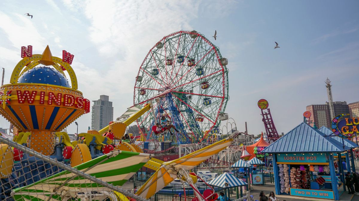 Disgusting Secrets Amusement Parks Hide About the Water Rides