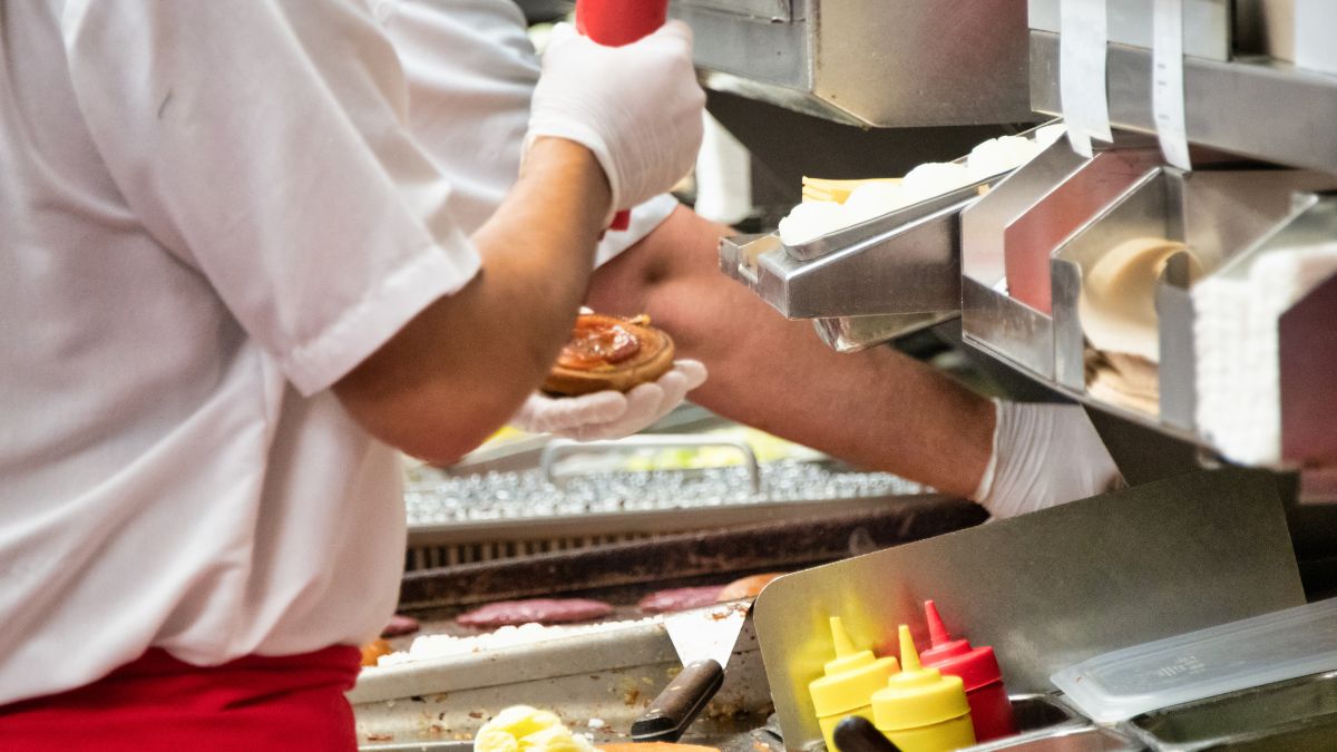 Petty Ways Fast Food Workers Take Revenge on Customers Who Complain Too Much