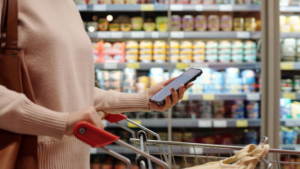 Bizarre Grocery List Habits That Keep Shoppers Under Budget Every Time