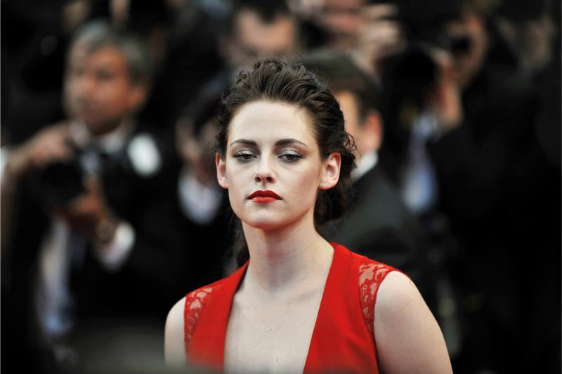 Kristen Stewart’s Sheer Mesh Dress Is the Bold After-Dark Statement Everyone Will Want to Try