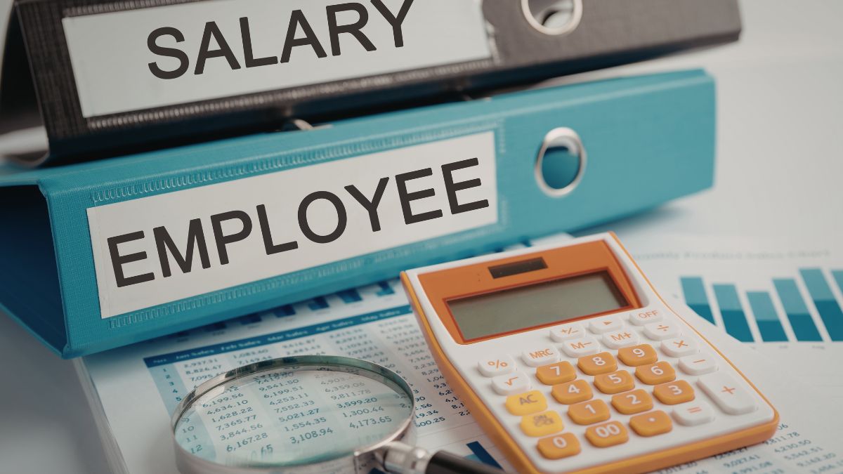 Things You Should Never Reveal About Your Salary During Casual Conversations