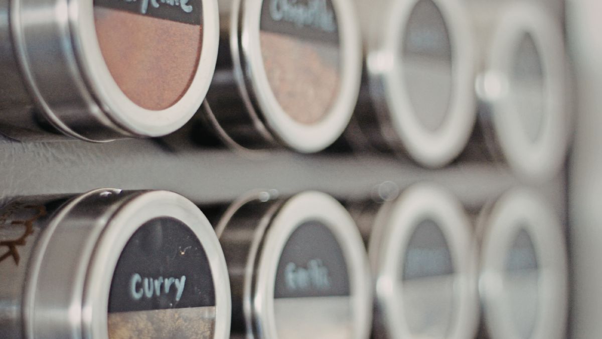 Bizarre Spice Rack Organization Methods That Chefs Hide From Guests