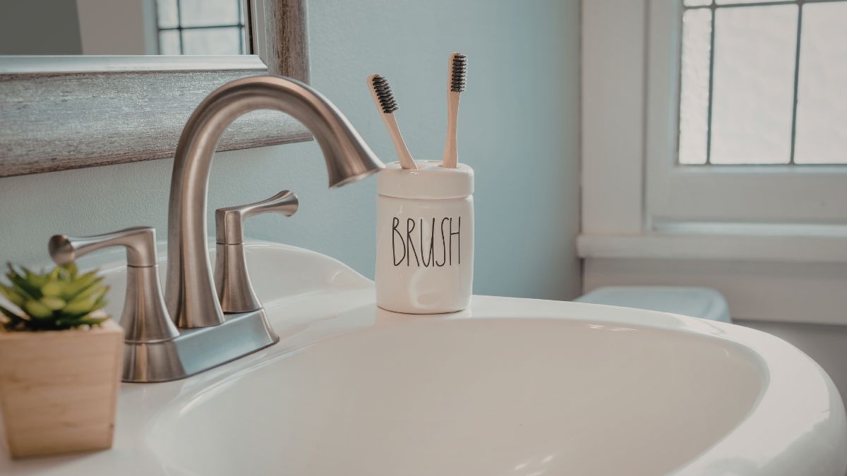 Subtle Signs Your Housekeeper Is Using Your Toothbrush to Clean the Sink