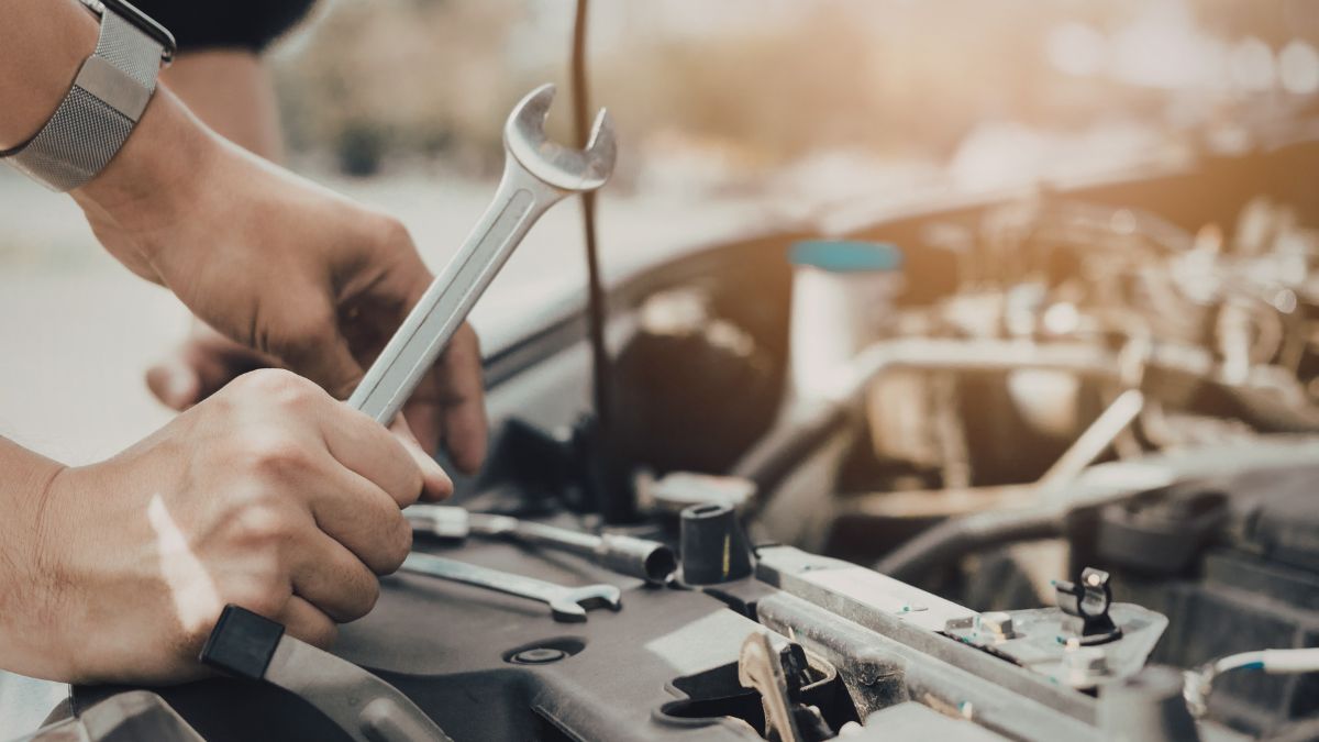 Sneaky Tricks Mechanics Use to Break Your Car While Pretending to Fix It