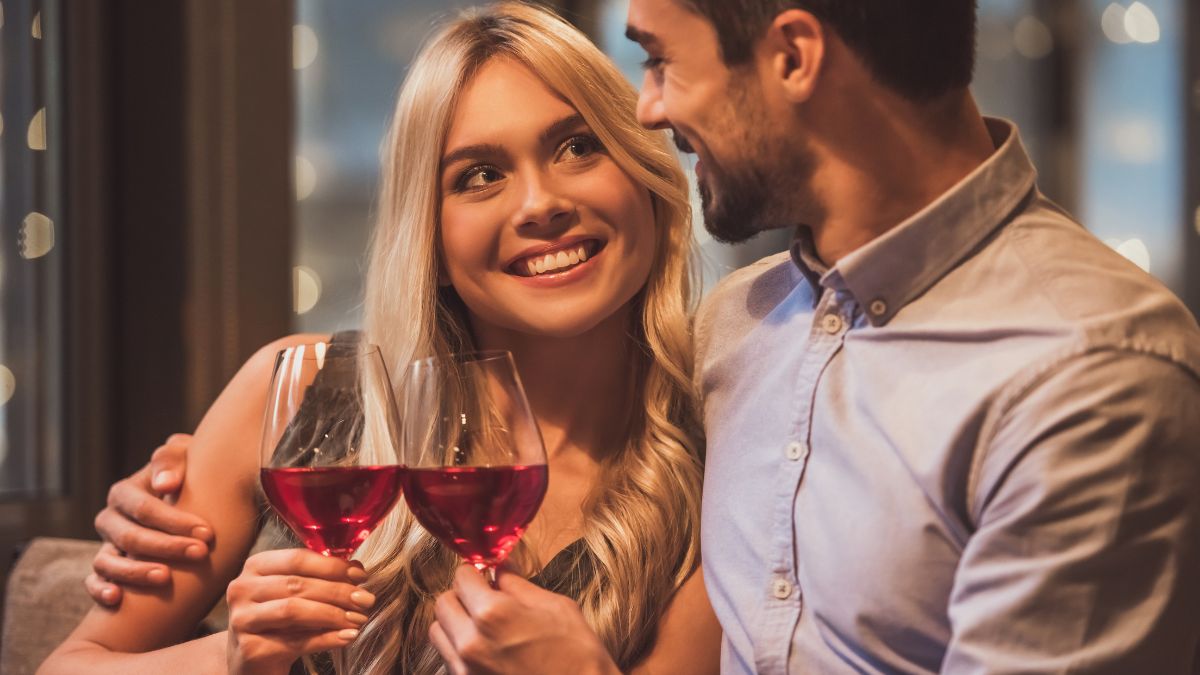 25 Tacky Things People Do on First Dates That Instantly Reveal They Are Broke