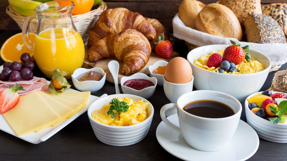 Disgusting Things You Eat at Hotel Breakfasts That Are Actually Days Old