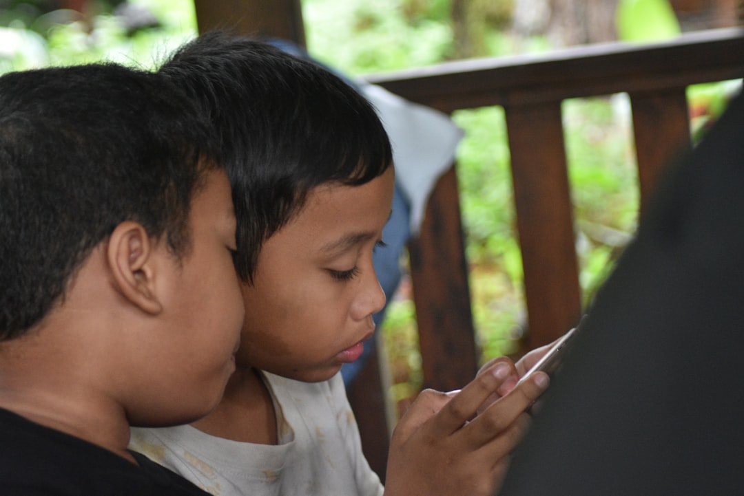  Kids on mobile