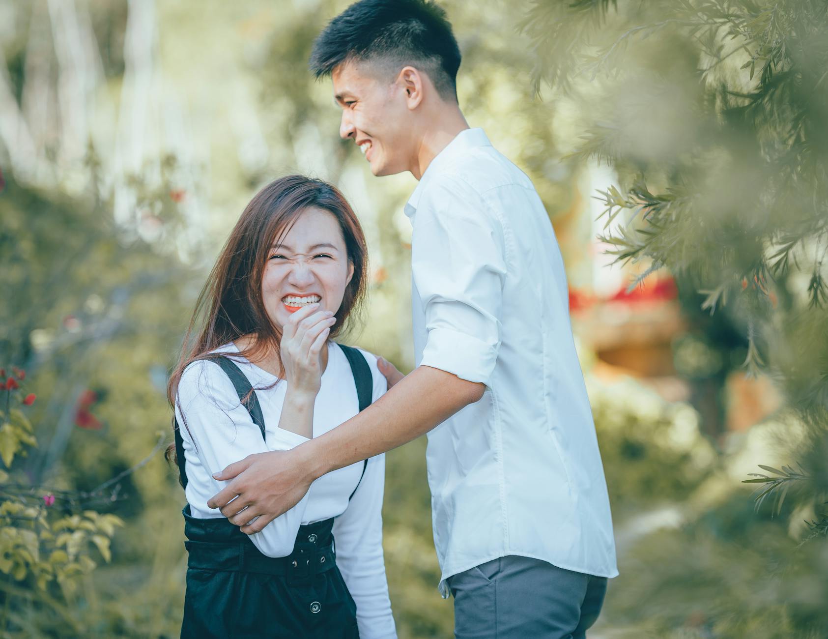 Relationship laughing