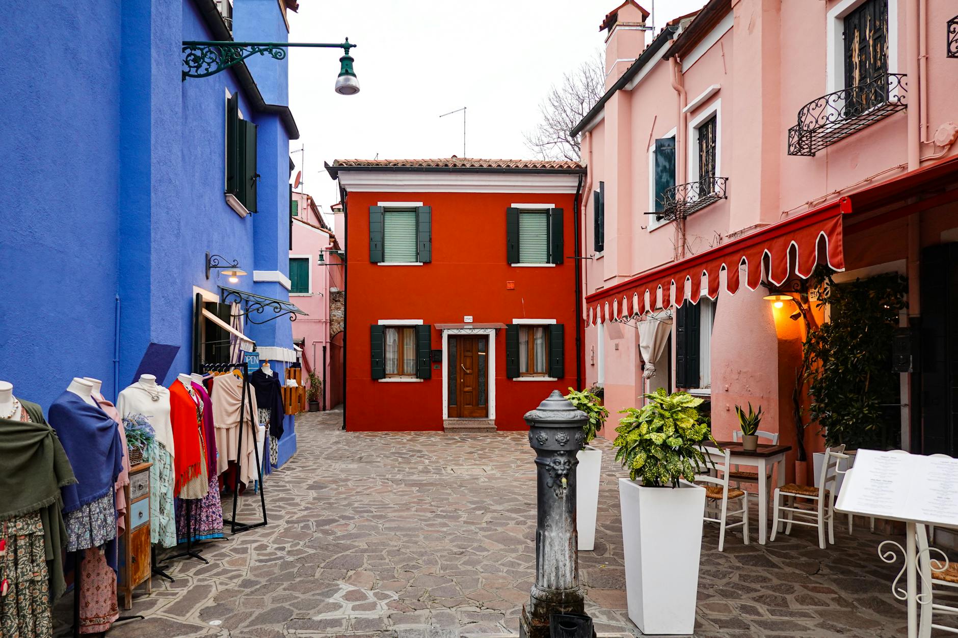 Colour Contrast House