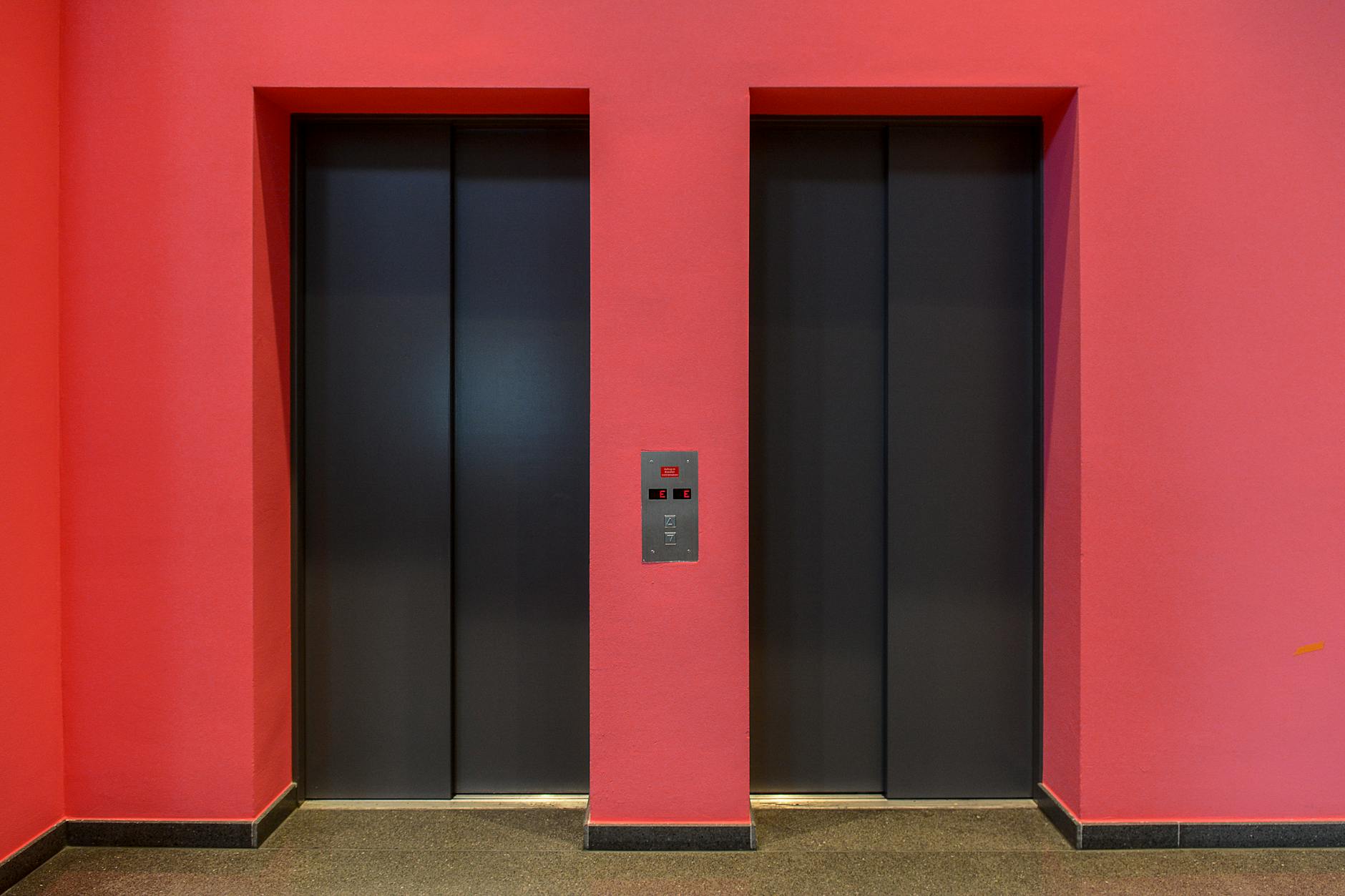 Door Elevator