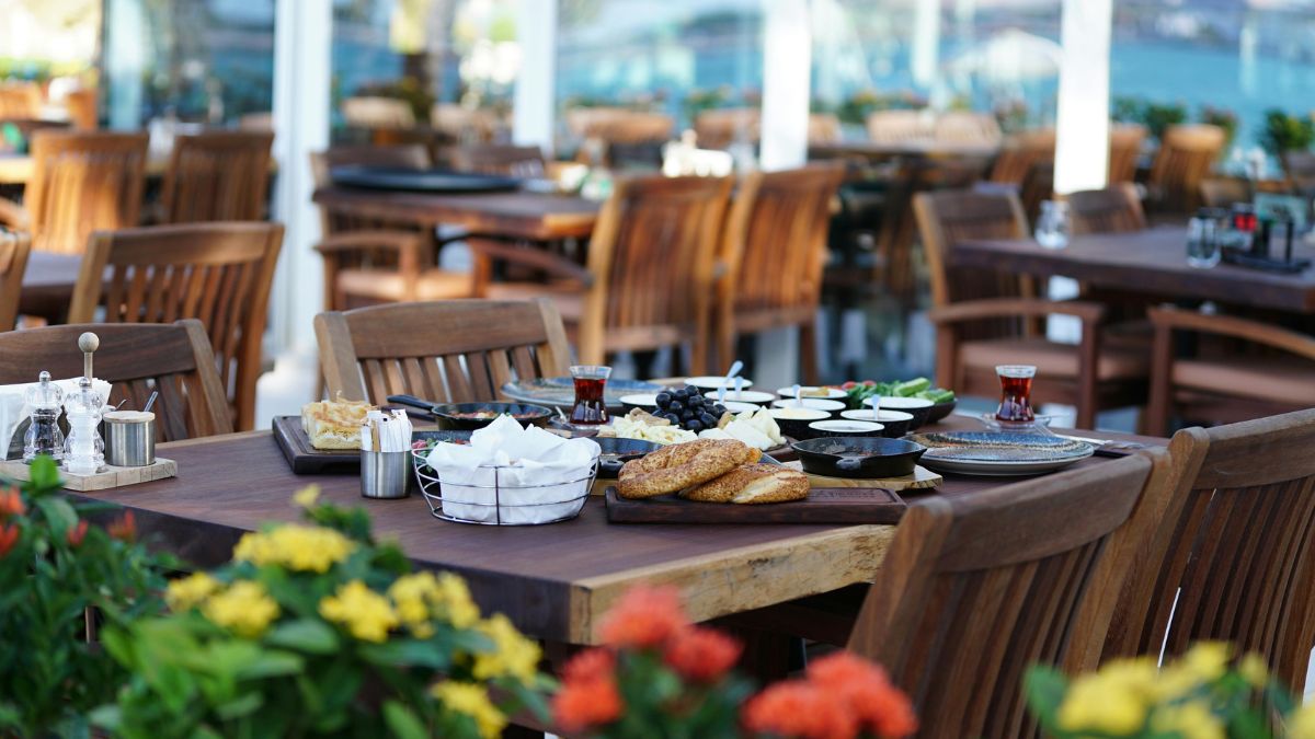 The Worst Table in a Restaurant Might Have Been Given to You for a Reason That Will Annoy You